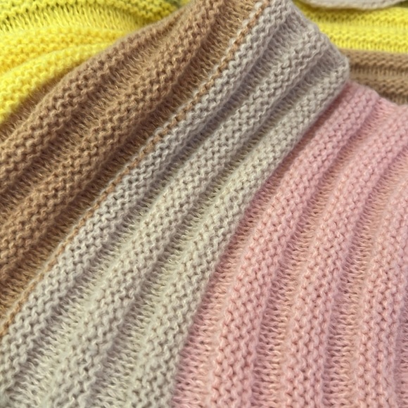 Multicolored Knit Oversized Sweater - Picture 8 of 9